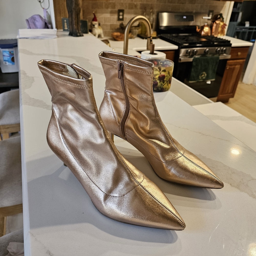Free People Marilyn Kitten Heels Rose Gold - Picture 2 of 11